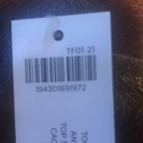 NWT Chicos top size 2 (L) - Picture 4 of 8